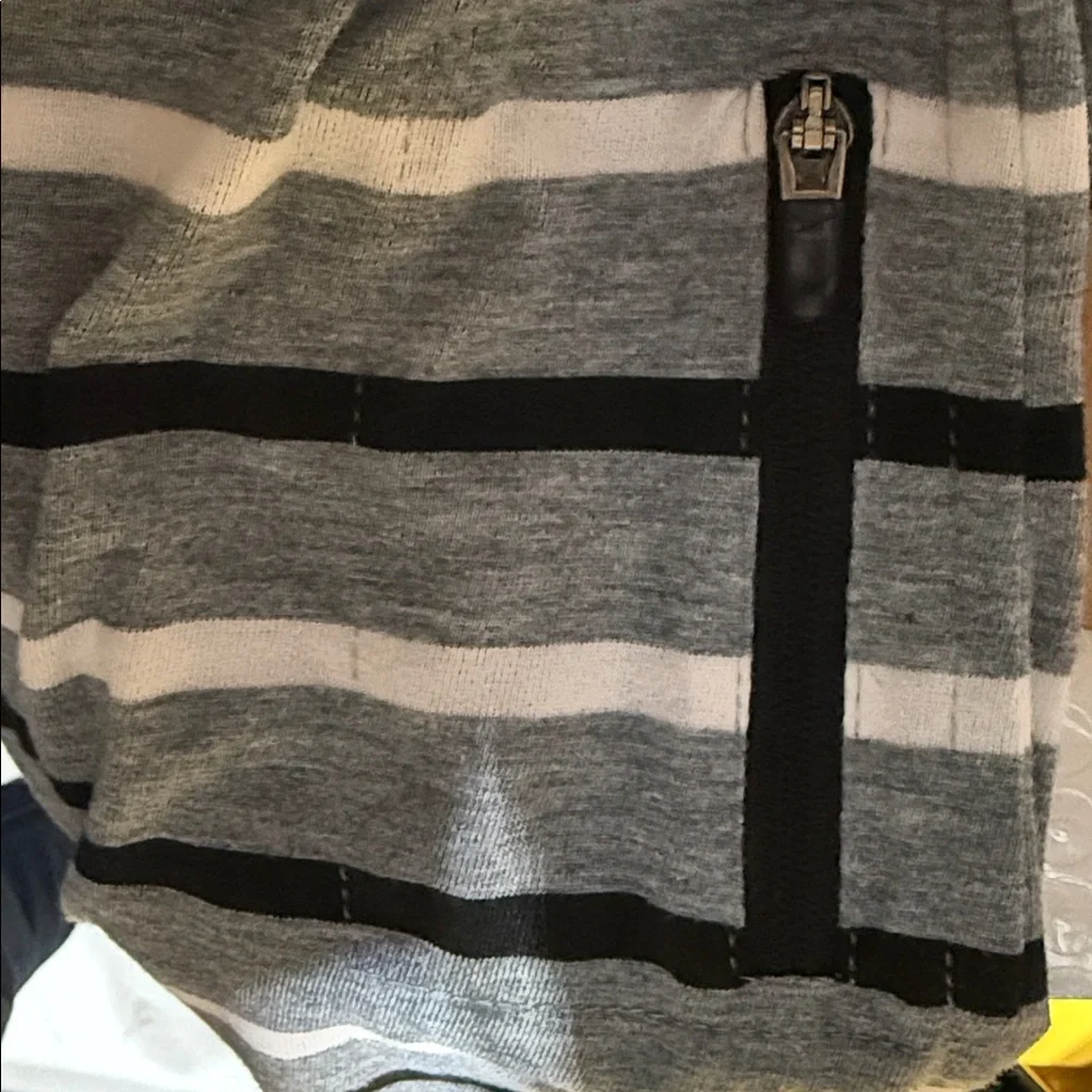 Men’s Nike Running Dri-Fit striped shirt, size Medium